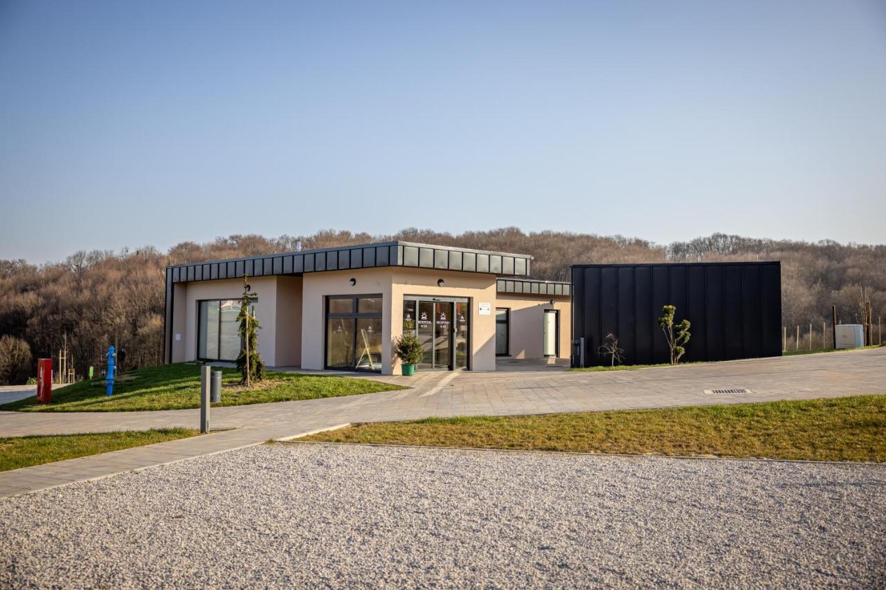 Wine Camp Hazic Hotel Sveti Martin Na Muri Exterior photo
