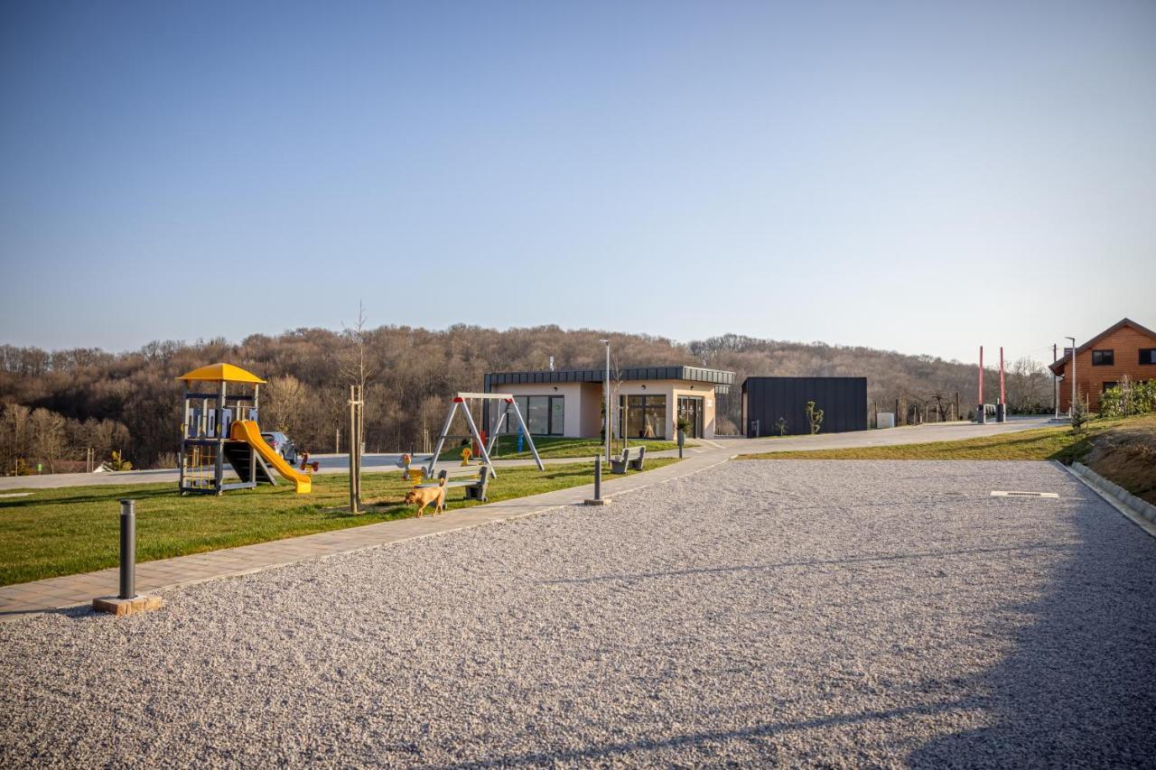 Wine Camp Hazic Hotel Sveti Martin Na Muri Exterior photo